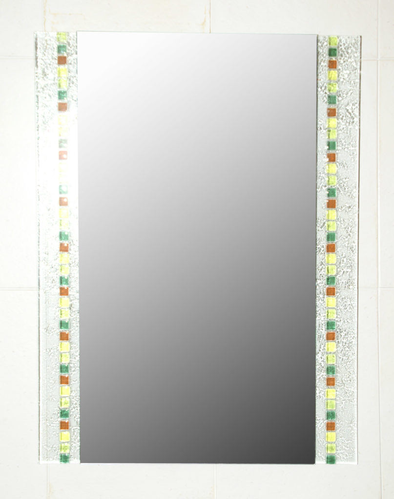 Espejo de 3 mm sobre base fusing con cenefa mosaico colores